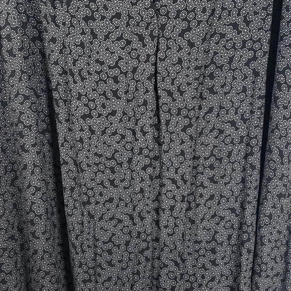 LOFT Black Sleeveless Above-the-Knee Dress - SZ L  - Missing Belt - Picture 4 of 8